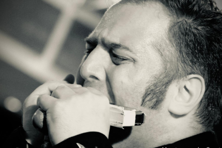 Mad Lee, gitaren, drums, toetsen